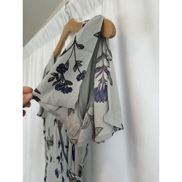 Astr The Label Hadley Maxi Wrap Dress Short Sleeve Floral Lined Size Womens SM - Picture 5 of 10